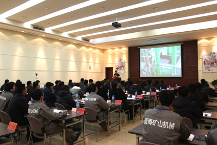 003-室内培训.jpg